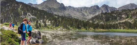 Hotel 4*, zona de aguas, cena y trekking en Andorra